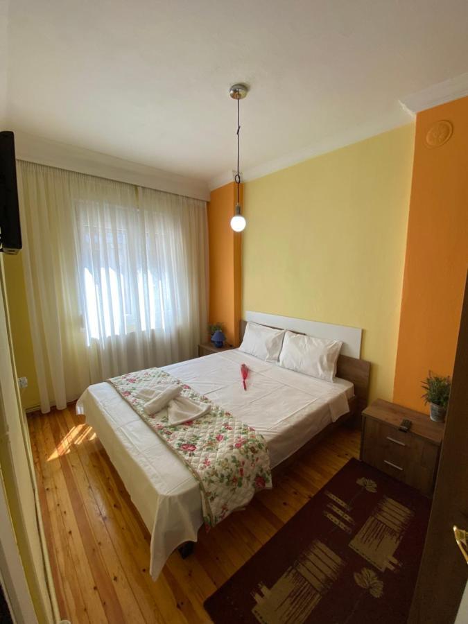 Beautiful Apartment In The Center Of Солун Екстериор снимка