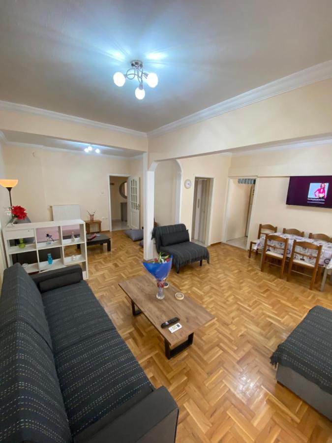 Beautiful Apartment In The Center Of Солун Екстериор снимка
